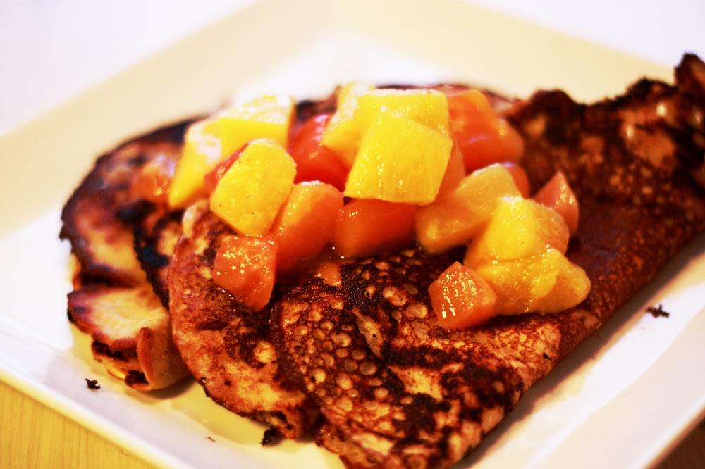 Lyxig pannkaksfrukost av havregryn och&nbsp;kvarg