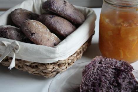 Baka bröd bluesbagels bagels med blåbär