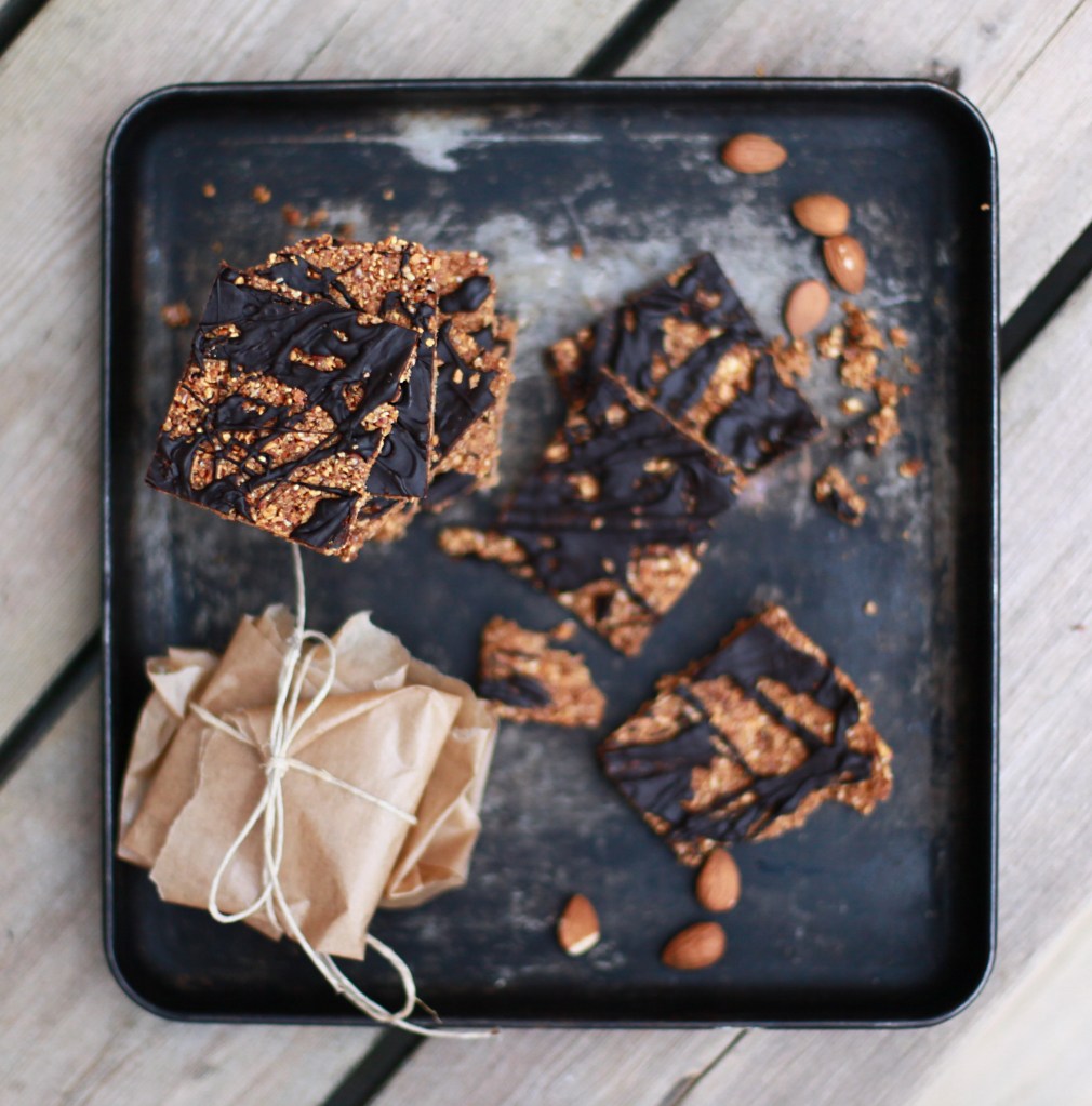 Veganska mandelbars med&nbsp;kokosolja