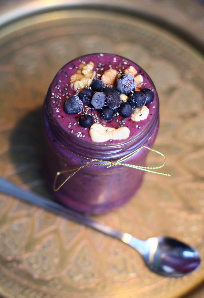 blåbärssmoothie med topping