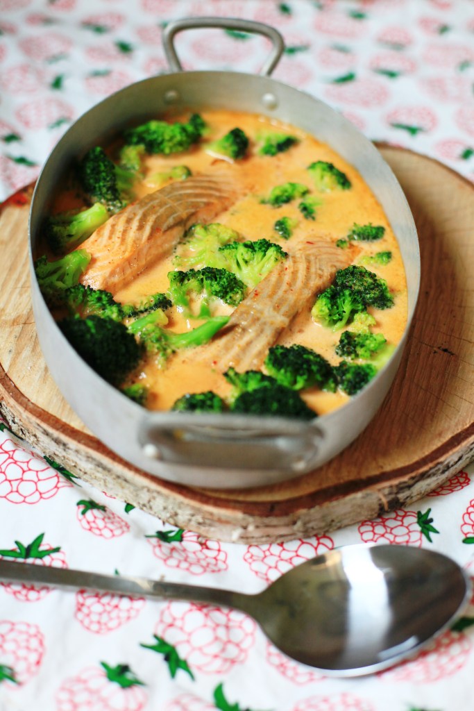 lax med currypaste och kokosmjölk