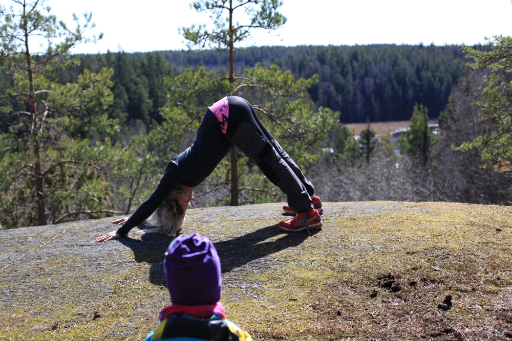hunden yoga lida naturreservat sörmlandsleden